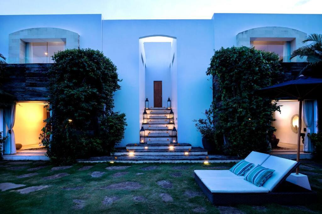 Elegant Villa Casabianca - Tropical Pool & Garden, Near Potato Head Beach Club! Семиньяк Экстерьер фото