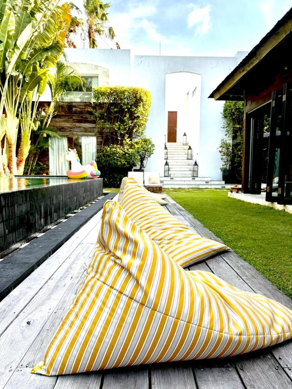 Elegant Villa Casabianca - Tropical Pool & Garden, Near Potato Head Beach Club! Семиньяк Экстерьер фото