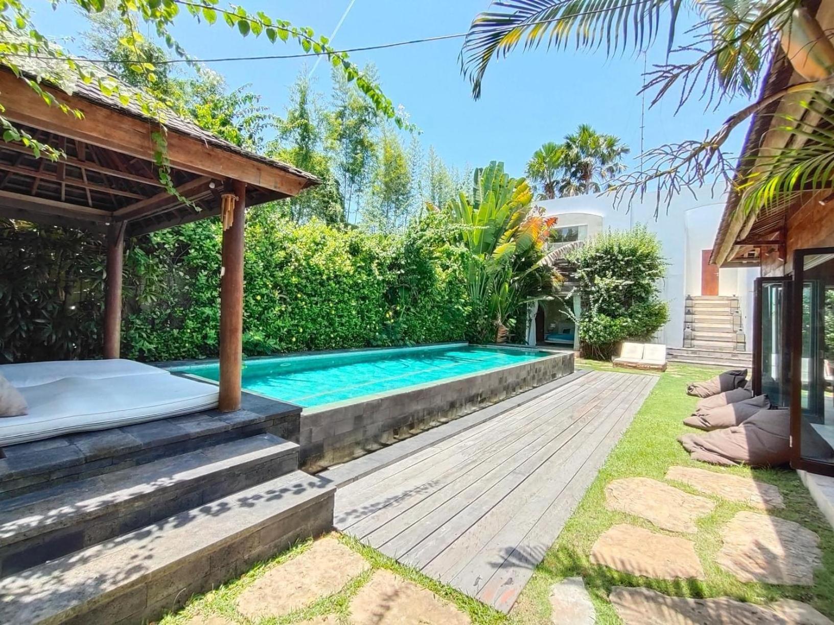 Elegant Villa Casabianca - Tropical Pool & Garden, Near Potato Head Beach Club! Семиньяк Экстерьер фото