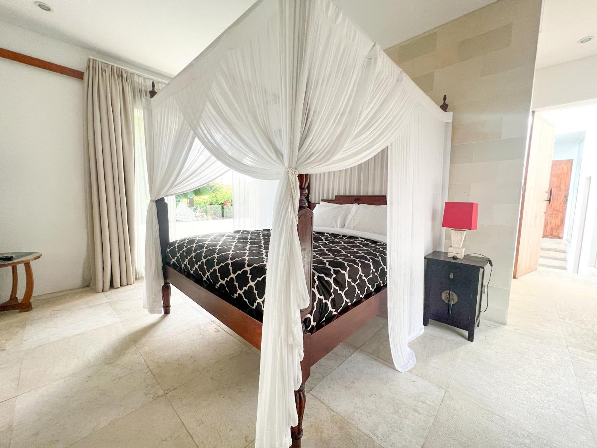 Elegant Villa Casabianca - Tropical Pool & Garden, Near Potato Head Beach Club! Семиньяк Экстерьер фото